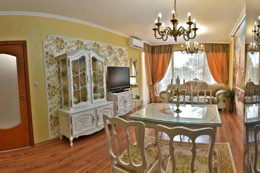 Luxury Apartment Amalfi 300 M From The Beach Varna Dış mekan fotoğraf